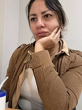 leona-david online show from May 8, 11:59 am