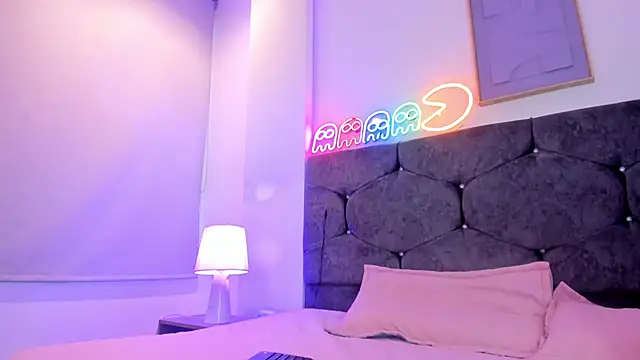 Megan Morphy online show from March 10, 12:32 pm