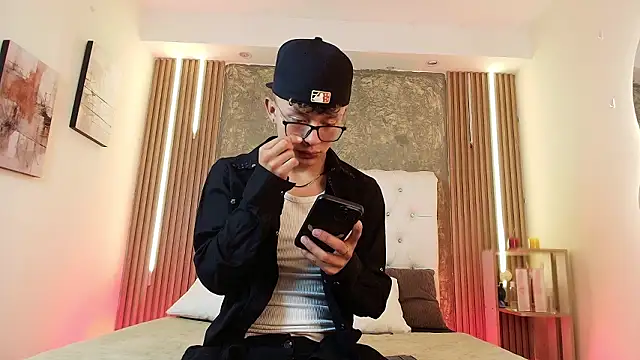 Dark Nico online show from March 19, 3:43 am