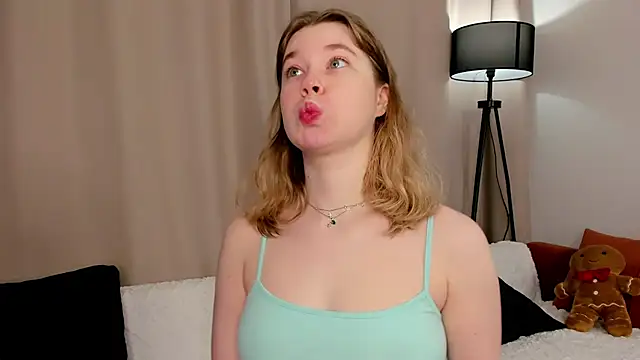 MaraaSwan online show from April 11, 1:43 am