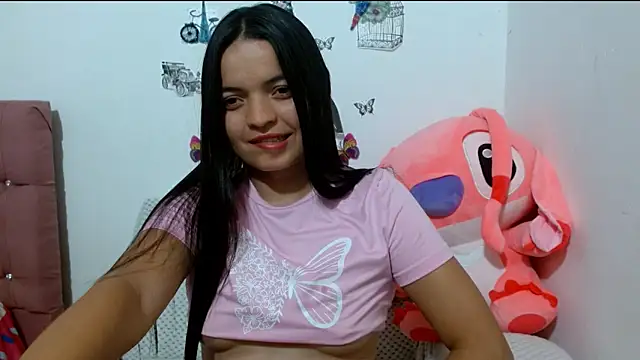 Snapshot of sweett_2026 chatting on May 17, 11:34 pm sweett 2026 online show from May 17, 11:34 pm