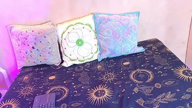 Snapshot of BySabrina chatting on July 30, 12:15 pm BySabrina online show from July 30, 12:15 pm