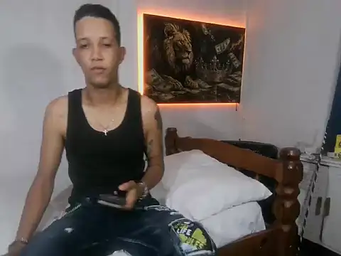 Snapshot of badboy_master chatting on June 7, 1:10 am badboy master online show from June 7, 1:10 am