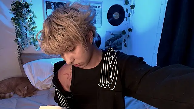 prince oliverr online show from February 14, 1:19 pm