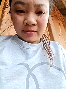 Snapshot of ela-lale chatting on March 2, 6:25 am ela-lale online show from March 2, 6:25 am