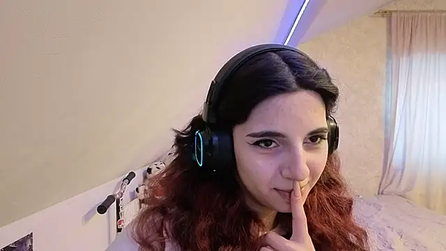 Snapshot of Blissmissataeses chatting on February 19, 11:17 am Blissmissataeses online show from February 19, 11:17 am