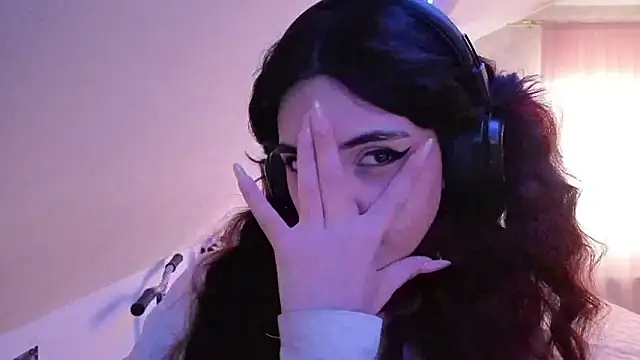 Snapshot of Blissmissataeses chatting on February 22, 9:30 am Blissmissataeses online show from February 22, 9:30 am