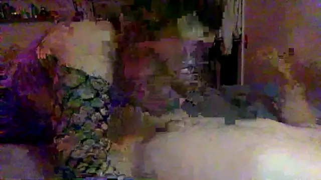 Snapshot of BrattyGirl2424 chatting on May 8, 6:52 am BrattyGirl2424 online show from May 8, 6:52 am