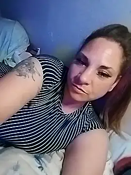 Snapshot of BrattyGirl2424 chatting on August 2, 4:38 pm BrattyGirl2424 online show from August 2, 4:38 pm
