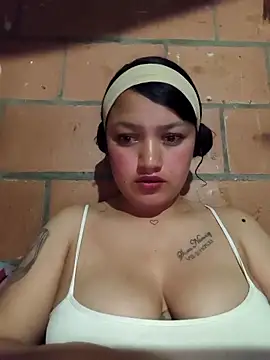 Bloom Dahlia online show from March 26, 2:28 am