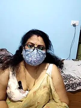 Snapshot of Kannadasexywifes chatting on April 19, 6:10 pm Kannadasexywifes online show from April 19, 6:10 pm