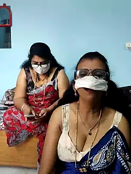 Snapshot of Kannadasexywifes chatting on April 23, 5:30 am Kannadasexywifes online show from April 23, 5:30 am