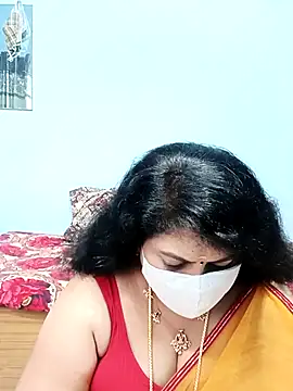 Snapshot of Kannadasexywifes chatting on May 10, 12:38 am Kannadasexywifes online show from May 10, 12:38 am