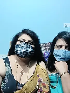 Snapshot of Kannadasexywifes chatting on May 15, 4:47 pm Kannadasexywifes online show from May 15, 4:47 pm