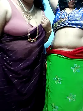 Snapshot of Kannadasexywifes chatting on May 22, 1:57 am Kannadasexywifes online show from May 22, 1:57 am