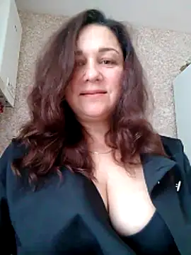 Snapshot of Susan8421 chatting on February 25, 2:48 pm Susan8421 online show from February 25, 2:48 pm