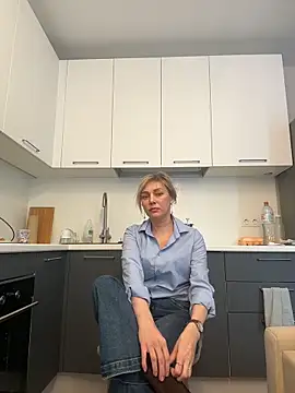 Snapshot of CarmenBlues_ chatting on February 22, 9:08 am CarmenBlues online show from February 22, 9:08 am