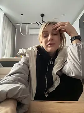 Snapshot of CarmenBlues_ chatting on March 4, 7:36 am CarmenBlues online show from March 4, 7:36 am