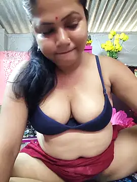 Snapshot of Kiya_6543 chatting on May 13, 1:36 am Kiya 6543 online show from May 13, 1:36 am