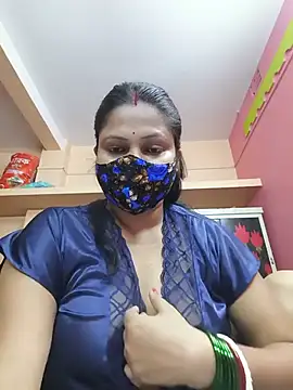 Snapshot of Kiya_6543 chatting on July 10, 6:32 pm Kiya 6543 online show from July 10, 6:32 pm