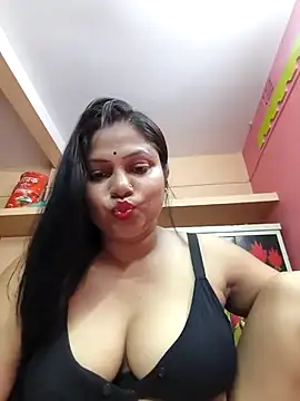 Snapshot of Kiya_6543 chatting on August 2, 6:17 pm Kiya 6543 online show from August 2, 6:17 pm