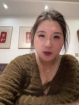 Snapshot of HHll7796 chatting on February 21, 10:49 am HHll7796 online show from February 21, 10:49 am