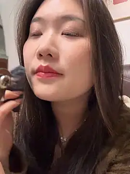 Snapshot of HHll7796 chatting on March 9, 10:30 am HHll7796 online show from March 9, 10:30 am