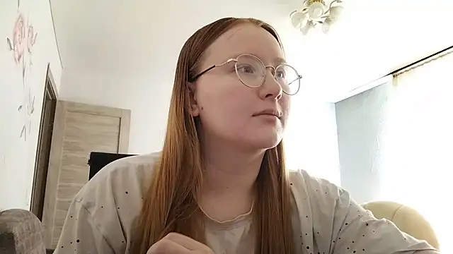 AnikaLipps online show from July 14, 1:39 pm