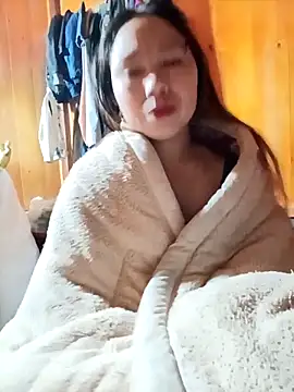 Snapshot of Pretty_girl_2 chatting on February 20, 1:11 pm Pretty girl 2 online show from February 20, 1:11 pm