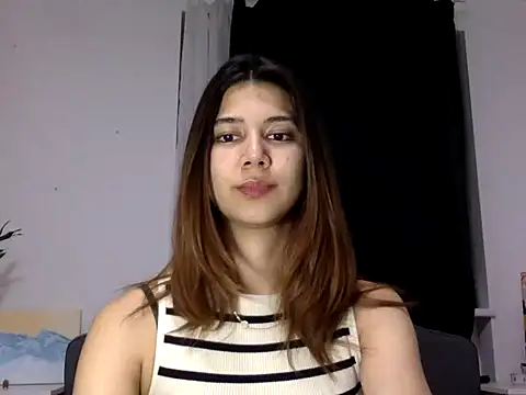 Snapshot of KiraVixenSweet chatting on March 13, 10:38 pm KiraVixenSweet online show from March 13, 10:38 pm