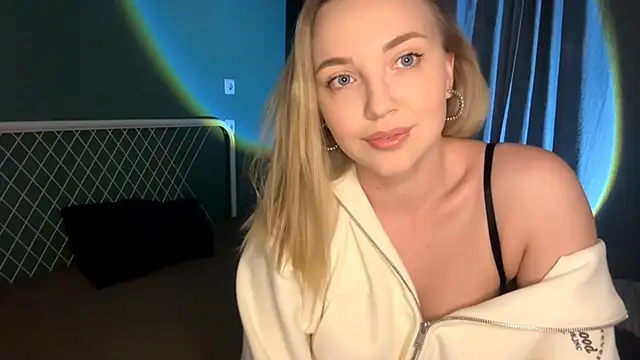 Snapshot of Miabby3 chatting on February 14, 3:42 pm Miabby3 online show from February 14, 3:42 pm