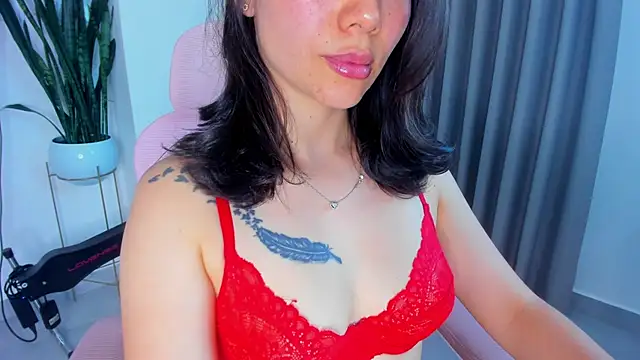 Snapshot of sara_ospina22 chatting on June 26, 9:19 pm sara ospina22 online show from June 26, 9:19 pm