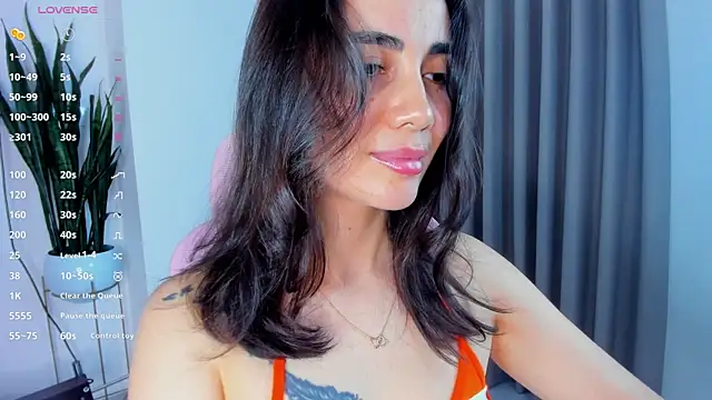 Snapshot of sara_ospina22 chatting on August 6, 9:49 pm sara ospina22 online show from August 6, 9:49 pm