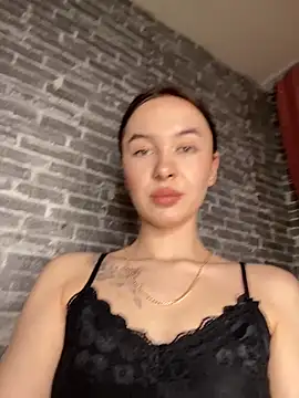 LunaCurlly online show from March 19, 4:55 pm