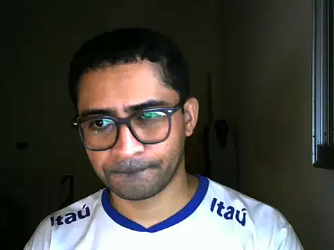 Snapshot of honeybatista chatting on February 20, 11:54 am honeybatista online show from February 20, 11:54 am