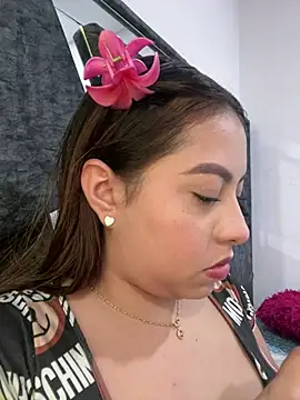 Snapshot of Emiily_joee_ chatting on July 15, 11:32 pm Emiily joee online show from July 15, 11:32 pm