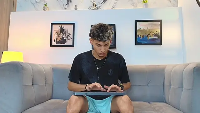 YOUNG BOYS HELL online show from April 18, 1:42 am