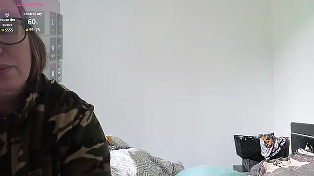 Snapshot of LittleMistys chatting on March 7, 3:53 pm LittleMistys online show from March 7, 3:53 pm