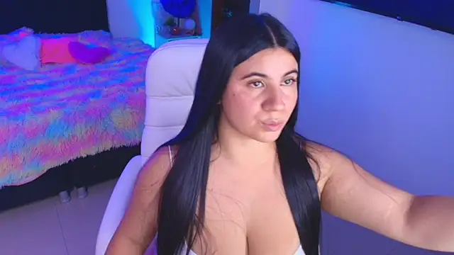 Snapshot of Alice_Sweet_E chatting on June 6, 1:00 am Alice Sweet E online show from June 6, 1:00 am