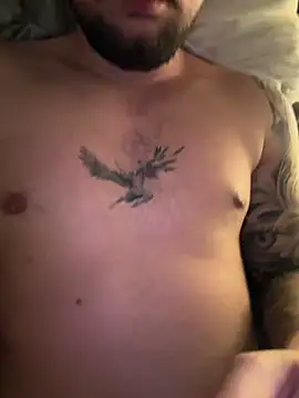 Snapshot of derallerechte001 chatting on February 20, 9:32 am derallerechte001 online show from February 20, 9:32 am