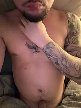 Snapshot of derallerechte001 chatting on February 21, 1:06 am derallerechte001 online show from February 21, 1:06 am