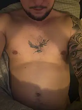 Snapshot of derallerechte001 chatting on February 28, 11:39 pm derallerechte001 online show from February 28, 11:39 pm