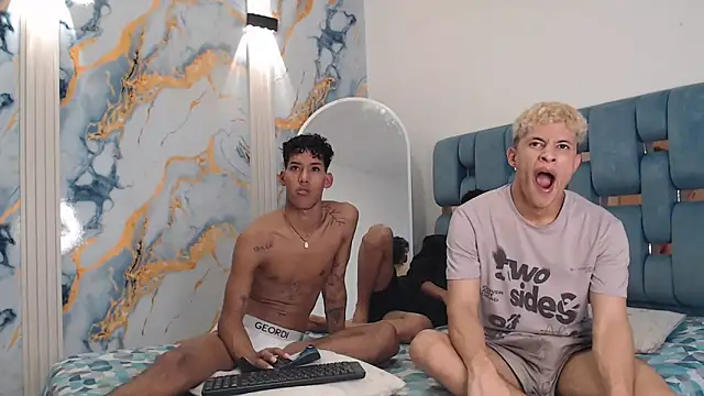 GREEN BOYS online show from April 11, 7:40 pm