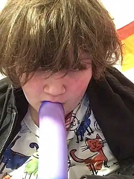 Snapshot of plushietoy chatting on February 28, 4:19 pm plushietoy online show from February 28, 4:19 pm