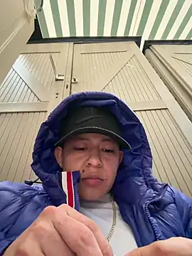 Jhon jairo420zzzz online show from April 2, 7:22 pm