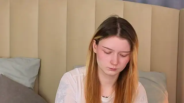 Snapshot of AlyssFrost chatting on July 8, 3:00 am AlyssFrost online show from July 8, 3:00 am