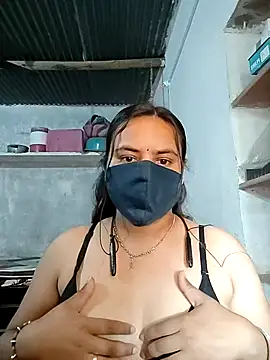 Snapshot of taniya0 chatting on February 20, 6:48 am taniya0 online show from February 20, 6:48 am