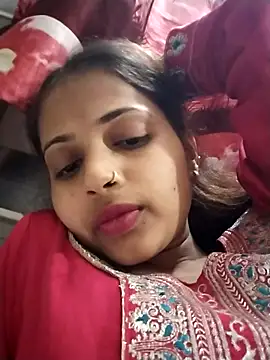 Snapshot of samayra1144 chatting on February 15, 2:30 am samayra1144 online show from February 15, 2:30 am