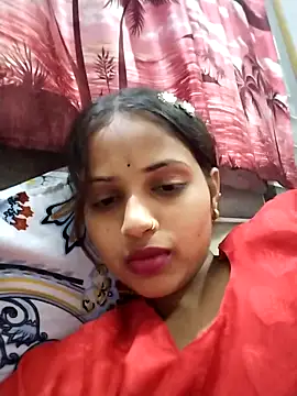 Snapshot of samayra1144 chatting on February 17, 12:45 pm samayra1144 online show from February 17, 12:45 pm