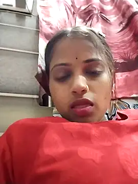 Snapshot of samayra1144 chatting on February 18, 1:45 am samayra1144 online show from February 18, 1:45 am